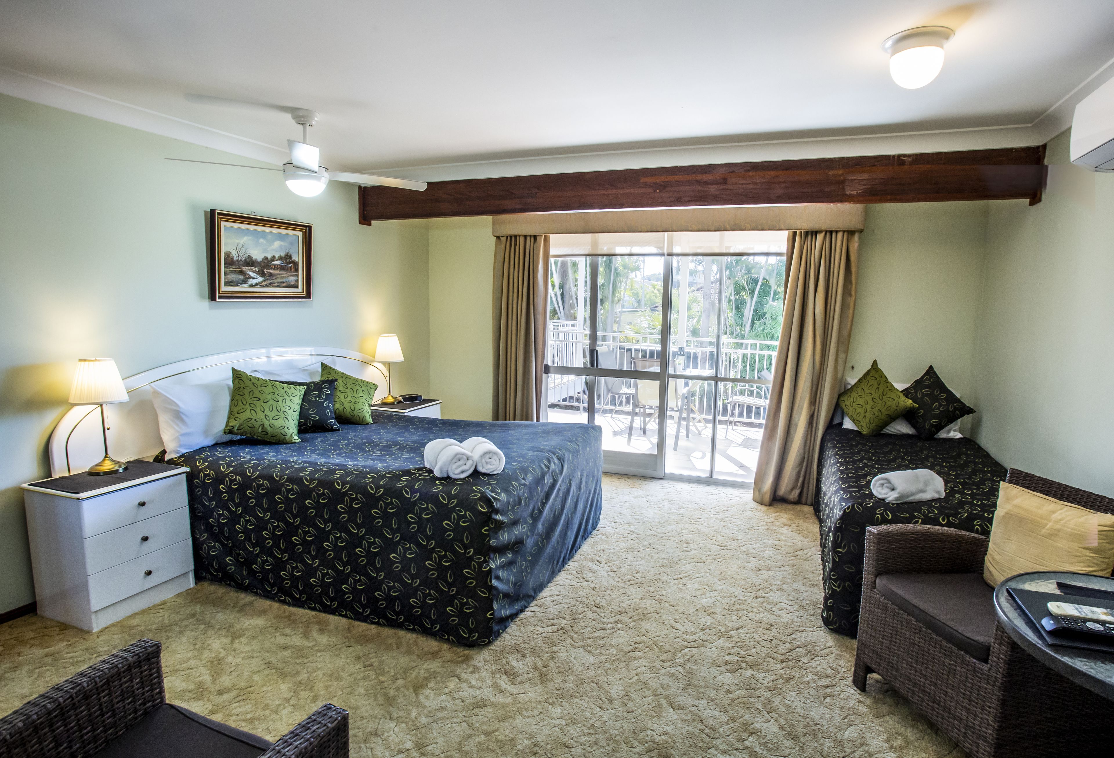 Chambre Double Deluxe, vue piscine (First Floor)