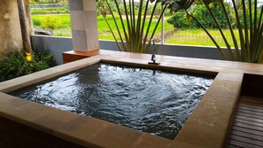 Premium bedding, desk, rollaway beds, free WiFi - Panorama Ubud Private Villa (Ubud)