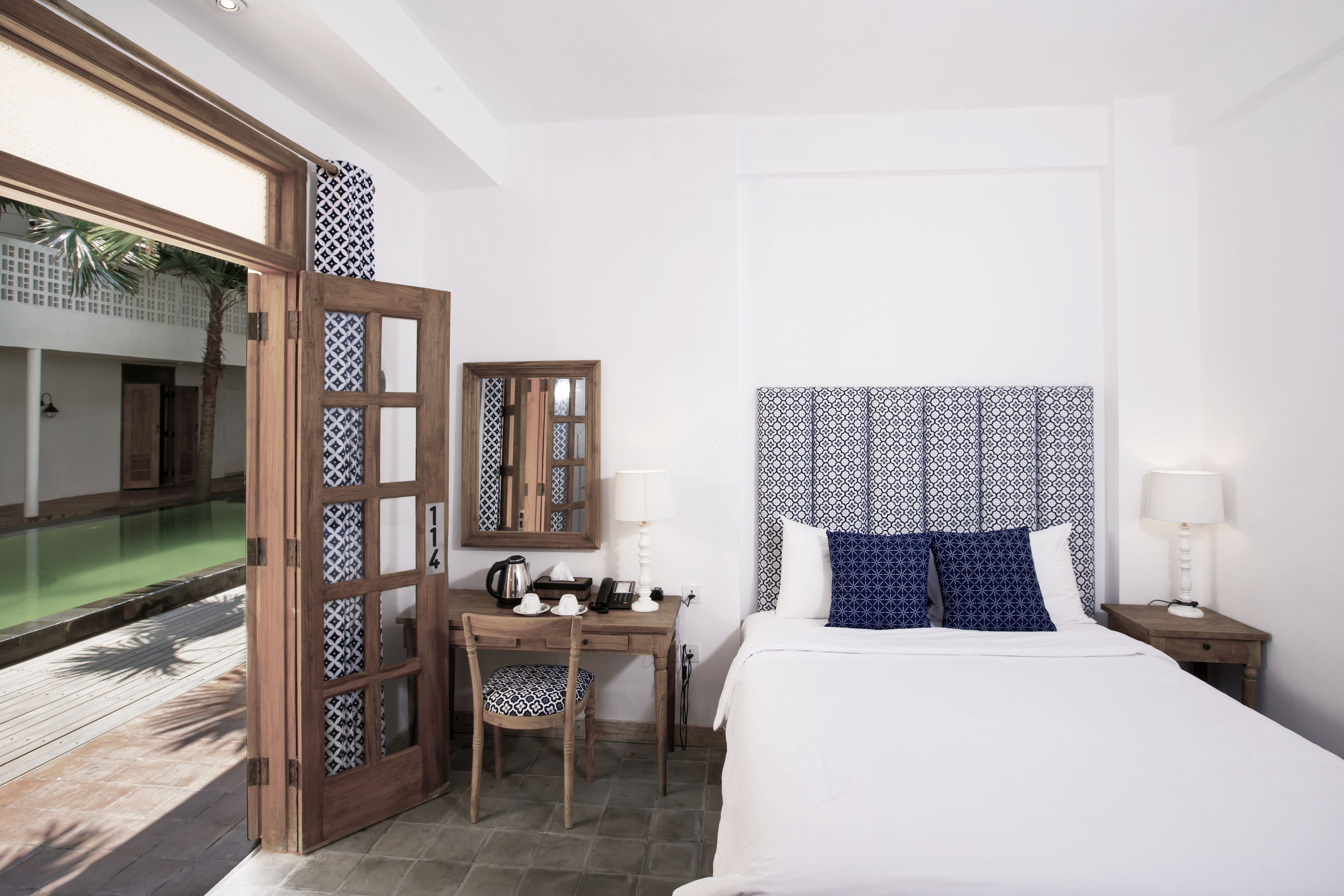 premium bedding, desk, soundproofing, free wifi