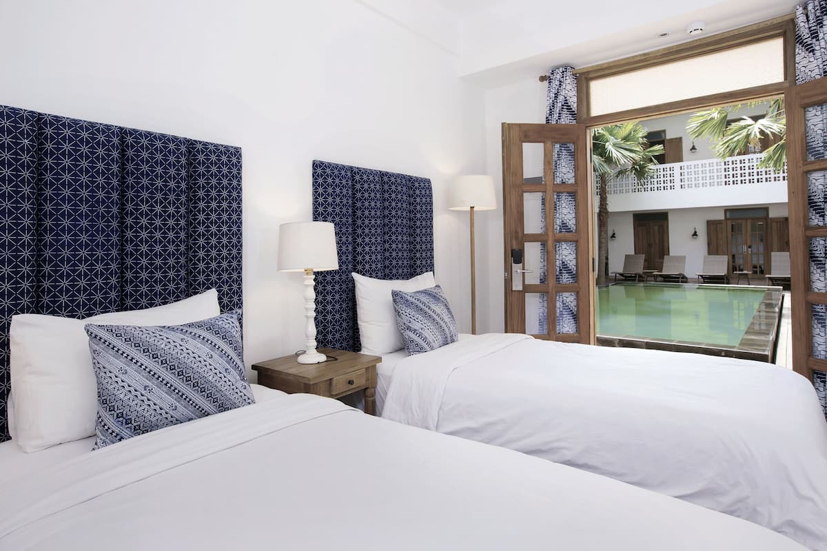 premium bedding, desk, soundproofing, free wifi