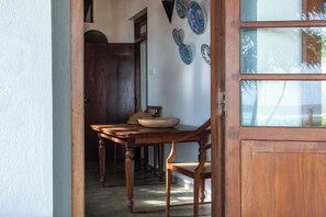 Villa Walauwa | Minibar, in-room safe, iron/ironing board, free WiFi