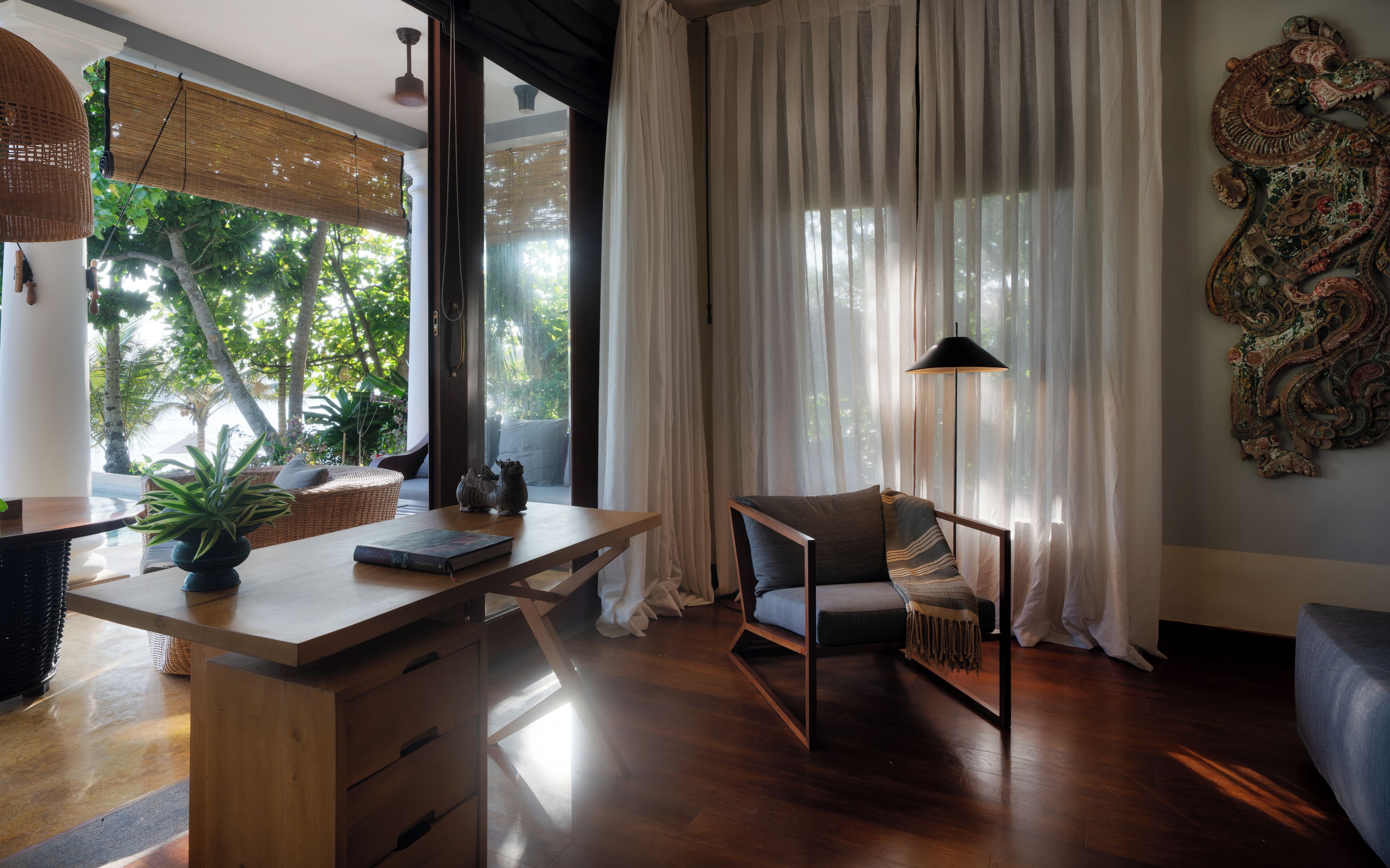 Diviya Suite | Minibar, in-room safe, iron/ironing board, free WiFi