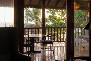 Ramaya Suite | มินิบาร์, ตู้นิรภัยในห้องพัก, เตารีด/โต๊ะรีดผ้า, Wi-Fi ฟรี