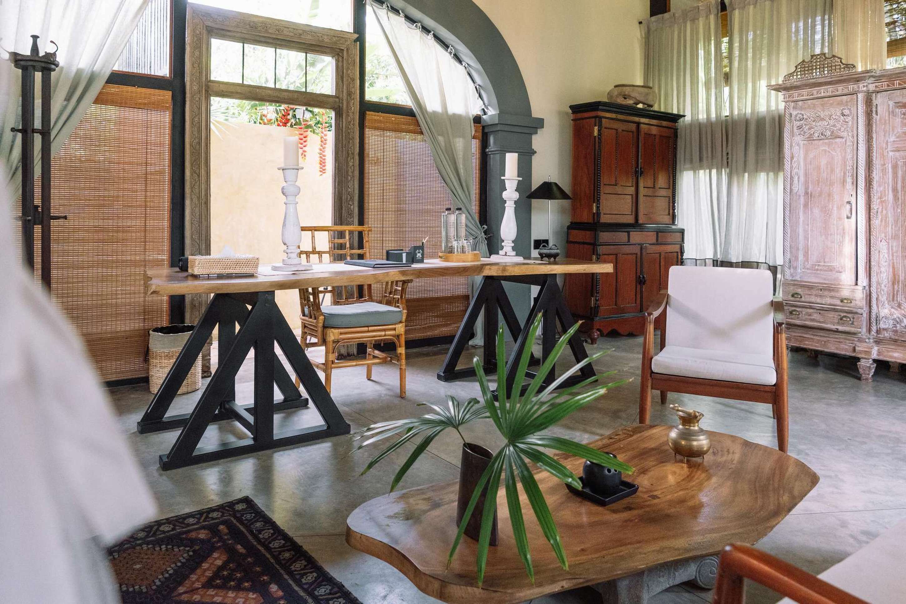 ambalama pavilion | living area | tv