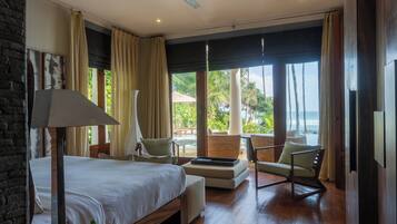 Alaya Suite | Minibar, in-room safe, iron/ironing board, free WiFi