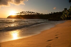 On the beach - Eraeliya Villas & Gardens (Weligama)
