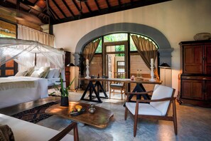 Ambalama Pavilion | Minibar, in-room safe, iron/ironing board, free WiFi - Eraeliya Villas & Gardens (Weligama)