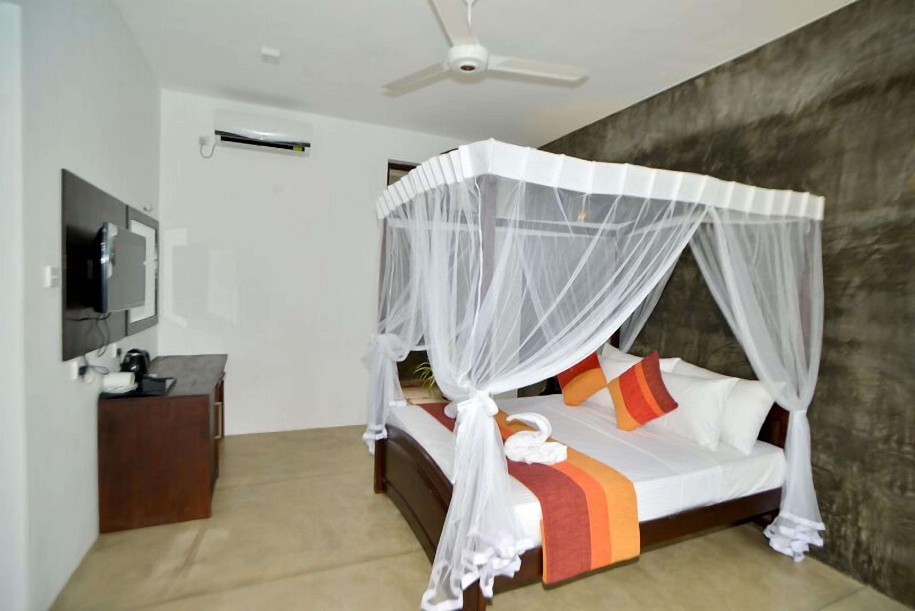 Photo - Olanro Hotel Negombo