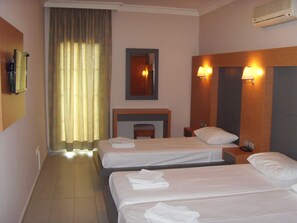 Kamar Triple Standar | Pemandangan dari kamar
