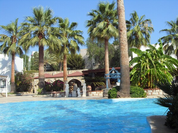 Exterior detail - La Rosa Hotel (Bodrum)