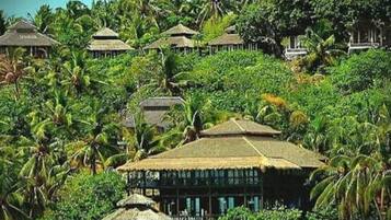 Coin salon dans le hall