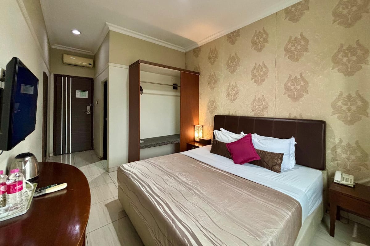 Superior-Zimmer | Hochwertige Bettwaren, Zimmersafe, Schreibtisch, Zustellbetten