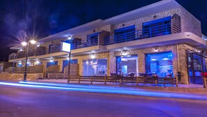 Ảnh chưa phân loại, 4 trong số 67 ảnh, nút