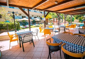 Food court - Achousa Hotel (Rhodes)