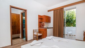 Standard Studio, 2 Twin Beds | Cribs (free), WiFi (free), bed sheets - Achousa Hotel (Rhodes)