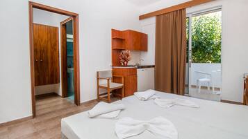 Standard Studio, 2 Single Beds | Free cots/infant beds, free WiFi, bed sheets