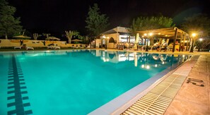 Seasonal outdoor pool, pool umbrellas, sun loungers