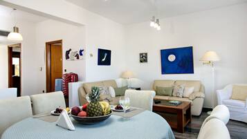Family Suite, 2 Bedrooms | Premium bedding, in-room safe, iron/ironing board