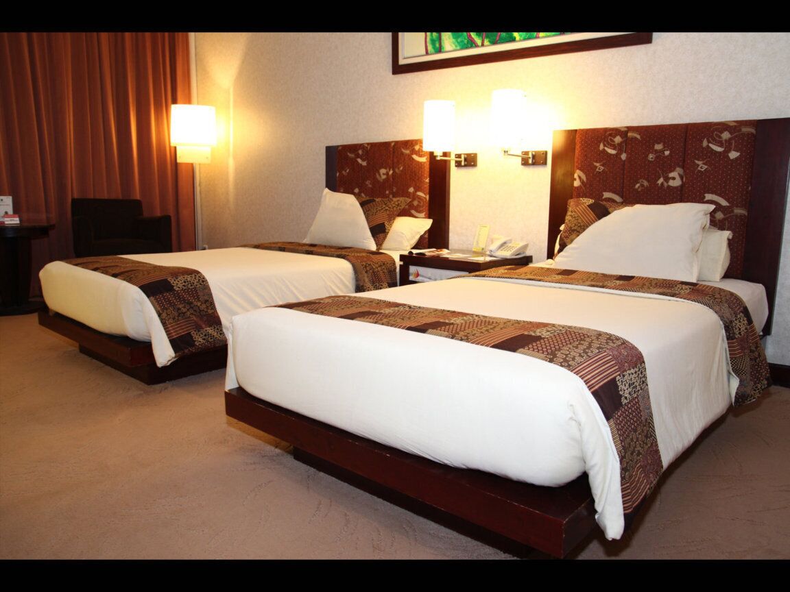 superior room | premium bedding, in-room safe, desk, free cots/infant beds