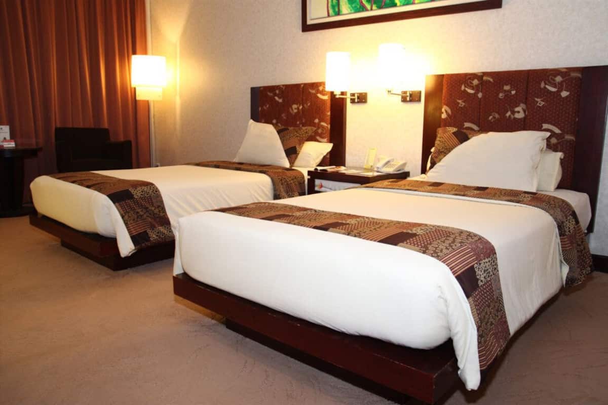 superior room | premium bedding, in-room safe, desk, free cots/infant beds