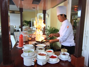 Desayuno buffet incluido todos los días