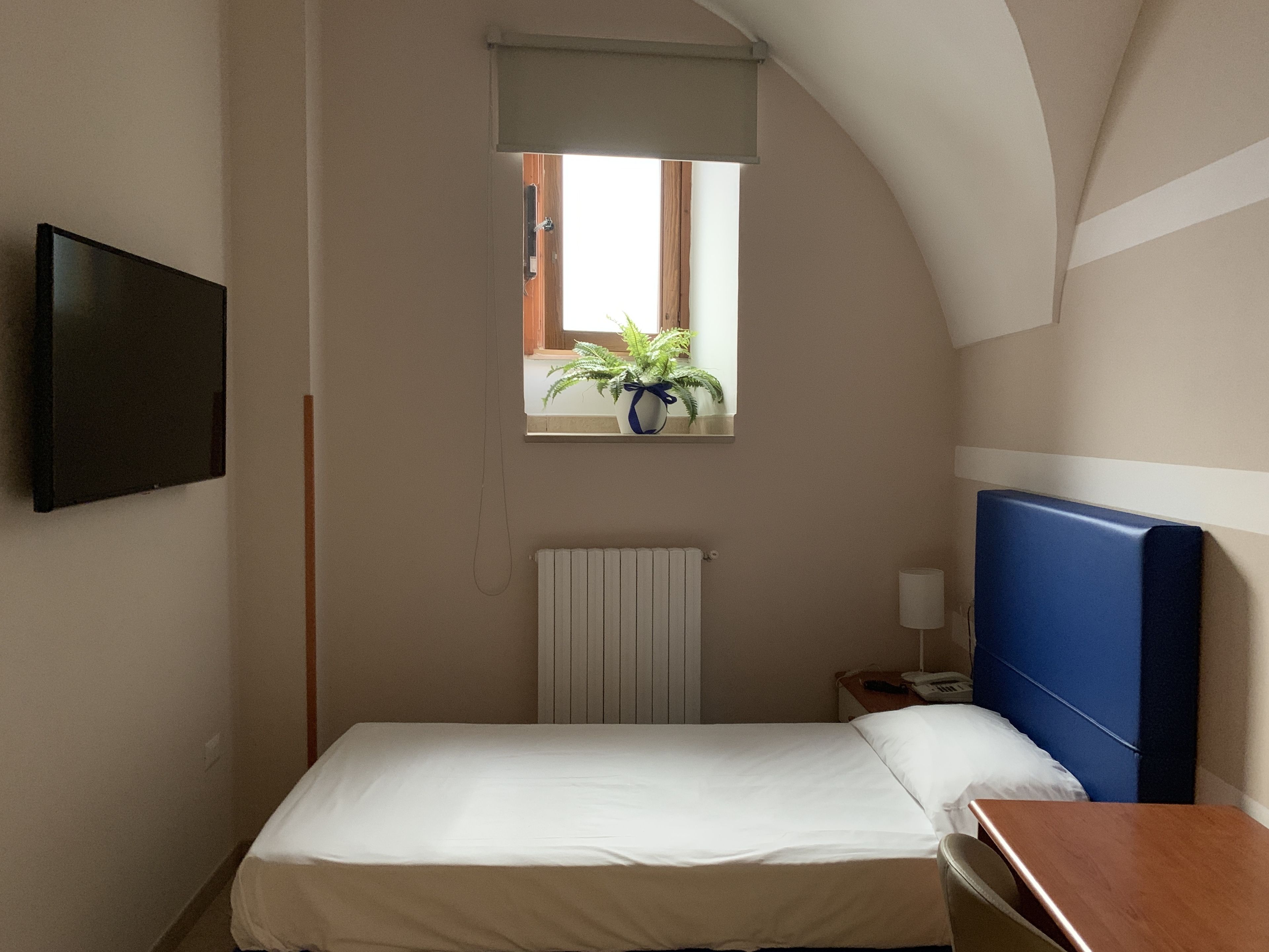 double room single use | hypo-allergenic bedding, memory-foam beds, desk, free cots/infant beds