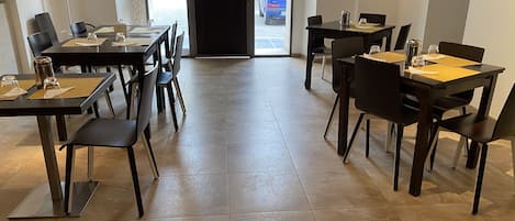 Free daily full breakfast
