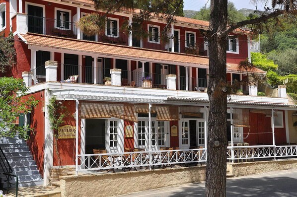 Exterior - Zefiros Traditional Hotel (Corfu)