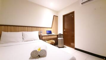 Standard Double Room | Premium bedding, desk, laptop workspace, free WiFi