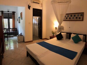 Chambre Économique | Coffres-forts dans les chambres, bureau, chambres insonorisées