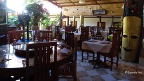 Restaurant - De Loro Inn and Restaurant (Puerto Princesa)