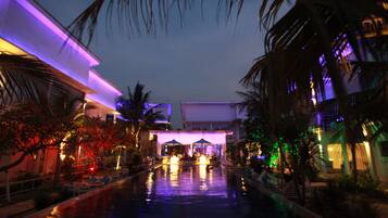 Outdoor pool, sun loungers