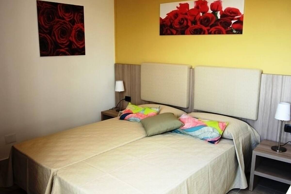 Double or Twin Room | Premium bedding, down duvets, pillow-top beds, in-room safe