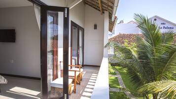 Kamar Keluarga (Garden) | Teras/patio