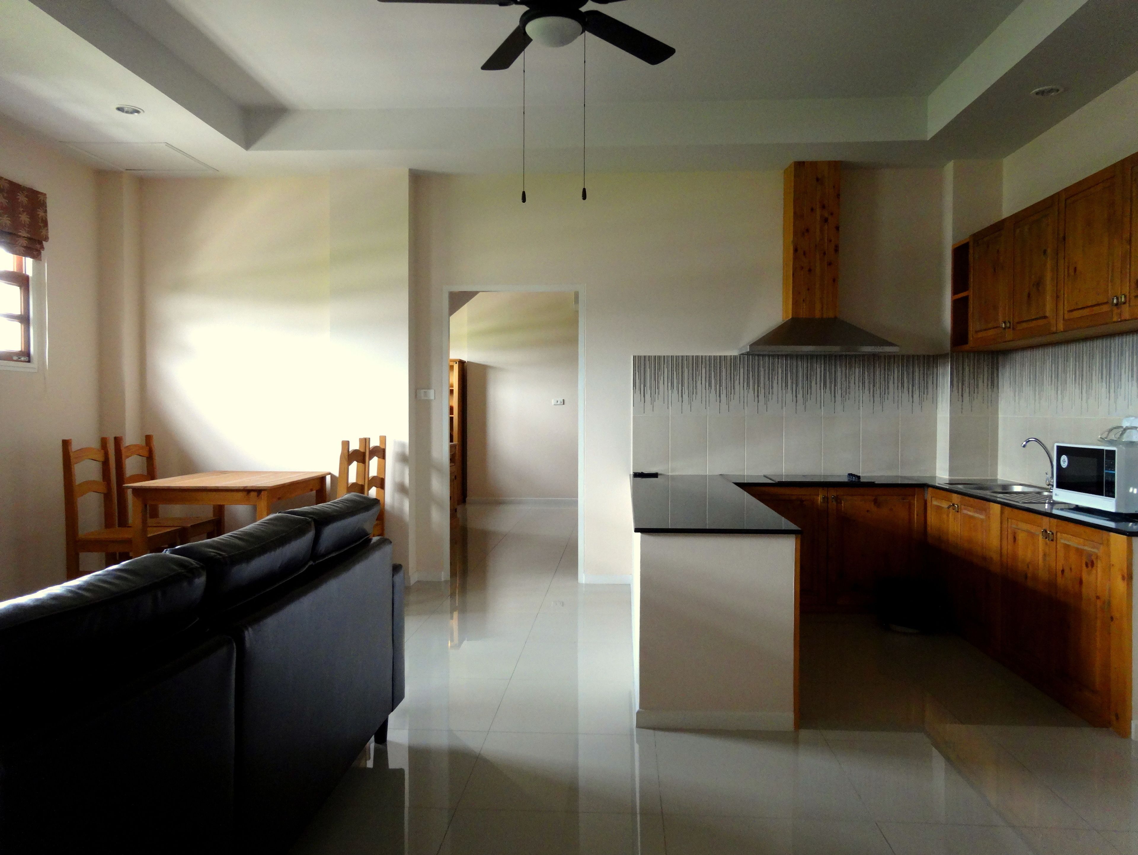 senior plan house suite | living area | 34-inch flat-screen tv with cable channels, tv