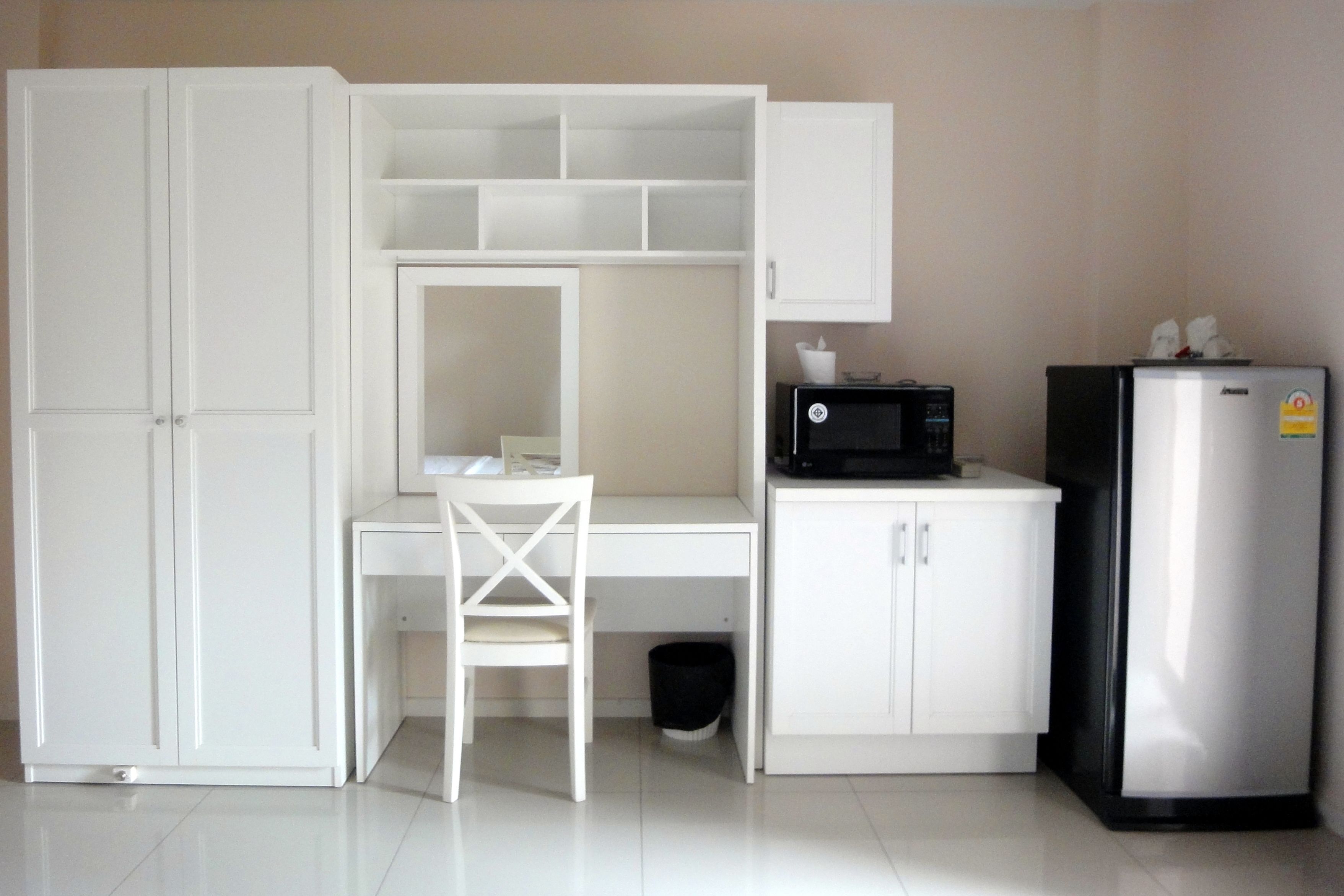 studio type - b | living area | 34-inch flat-screen tv with cable channels, tv