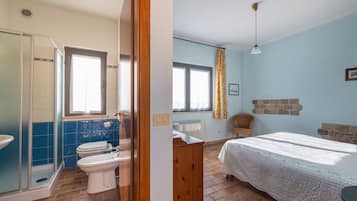 1 bedroom, in-room safe, desk, free WiFi