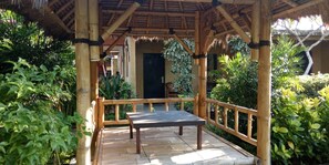 Tempat makan luar