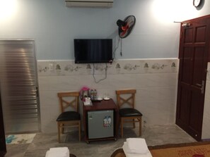 Family Room | Minibar, in-room safe, cribs/infant beds, rollaway beds - Ngan Giang Guest House (Phu Quoc)