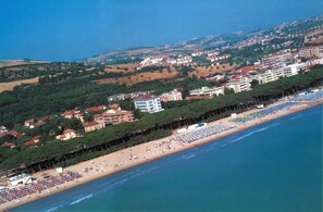 Privat strand i närheten