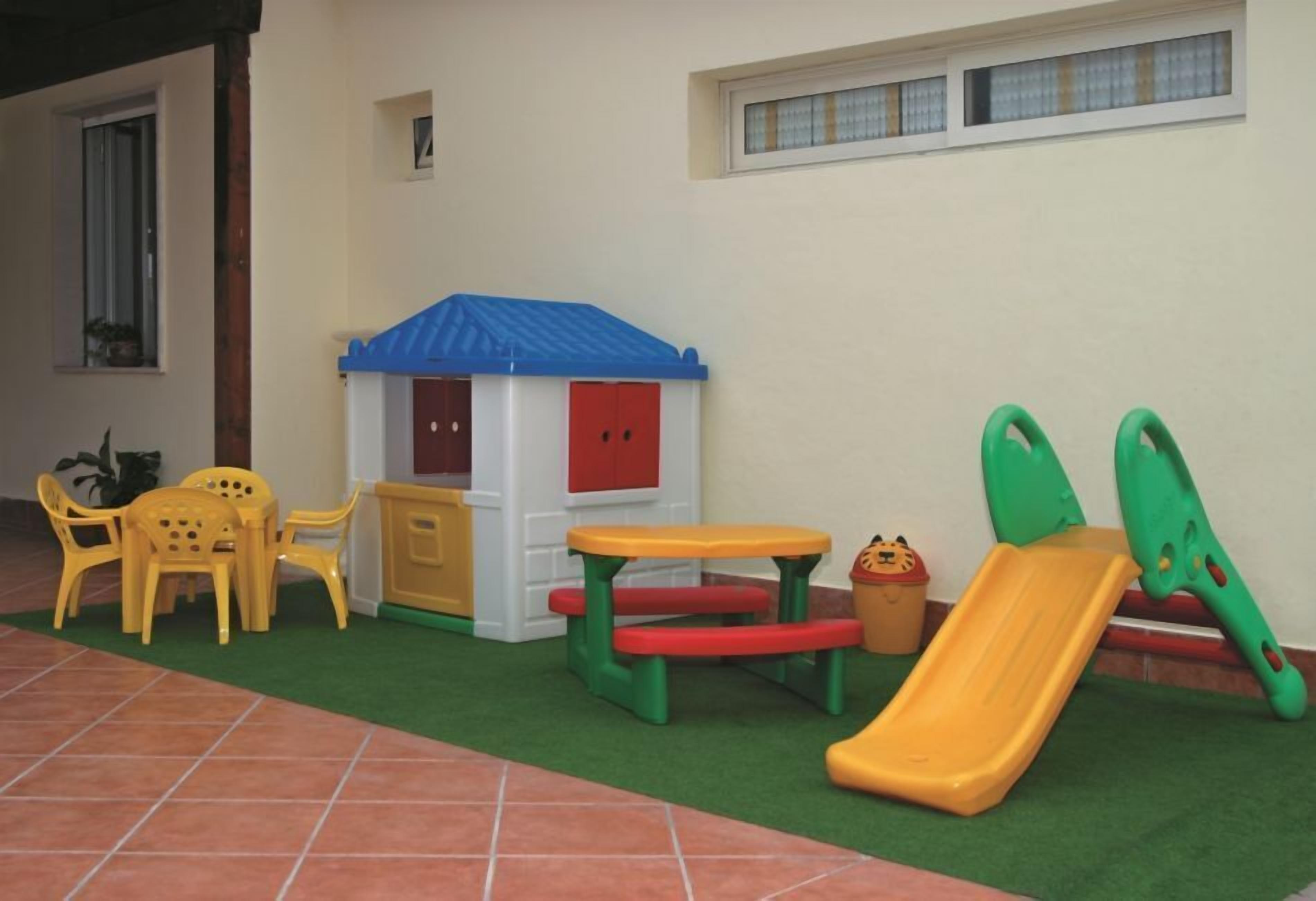 children’s play area – indoor