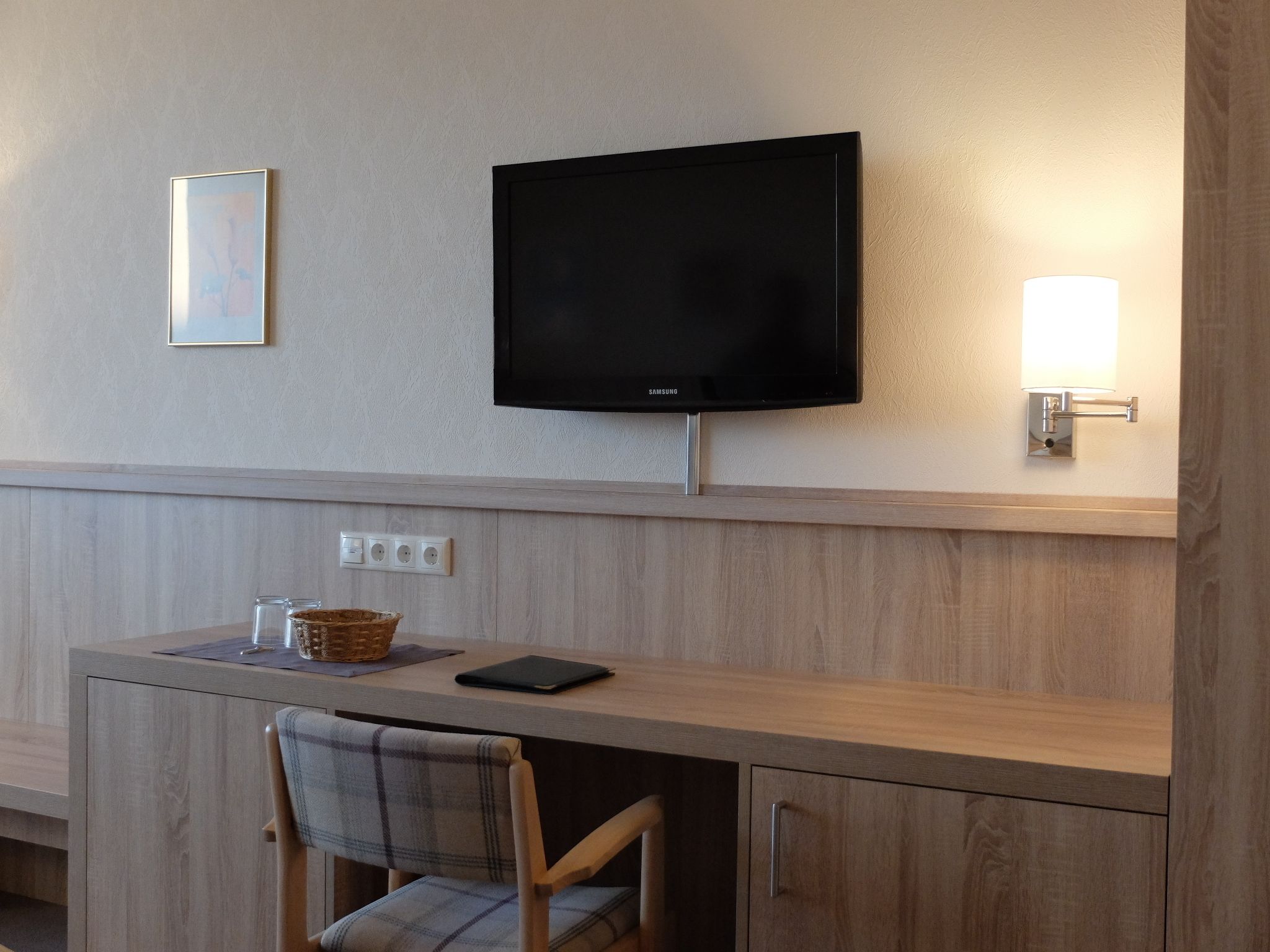 double room, balcony | hypo-allergenic bedding, in-room safe, blackout curtains, free wifi