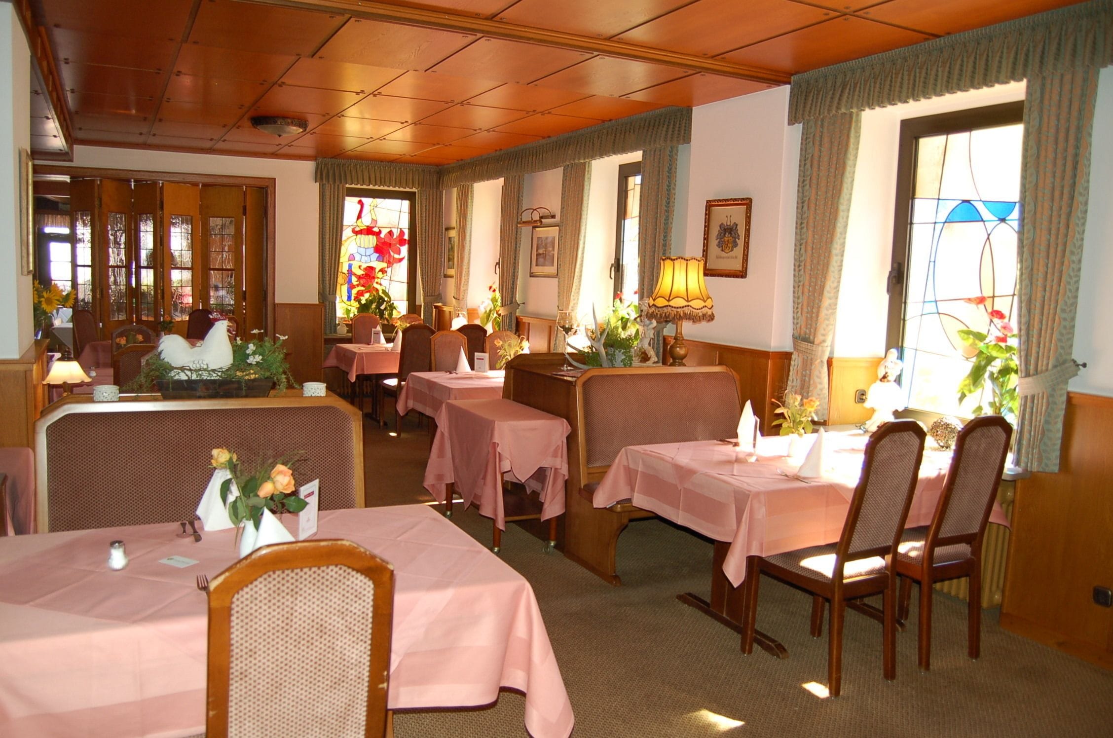 lunch and dinner served, regional cuisine