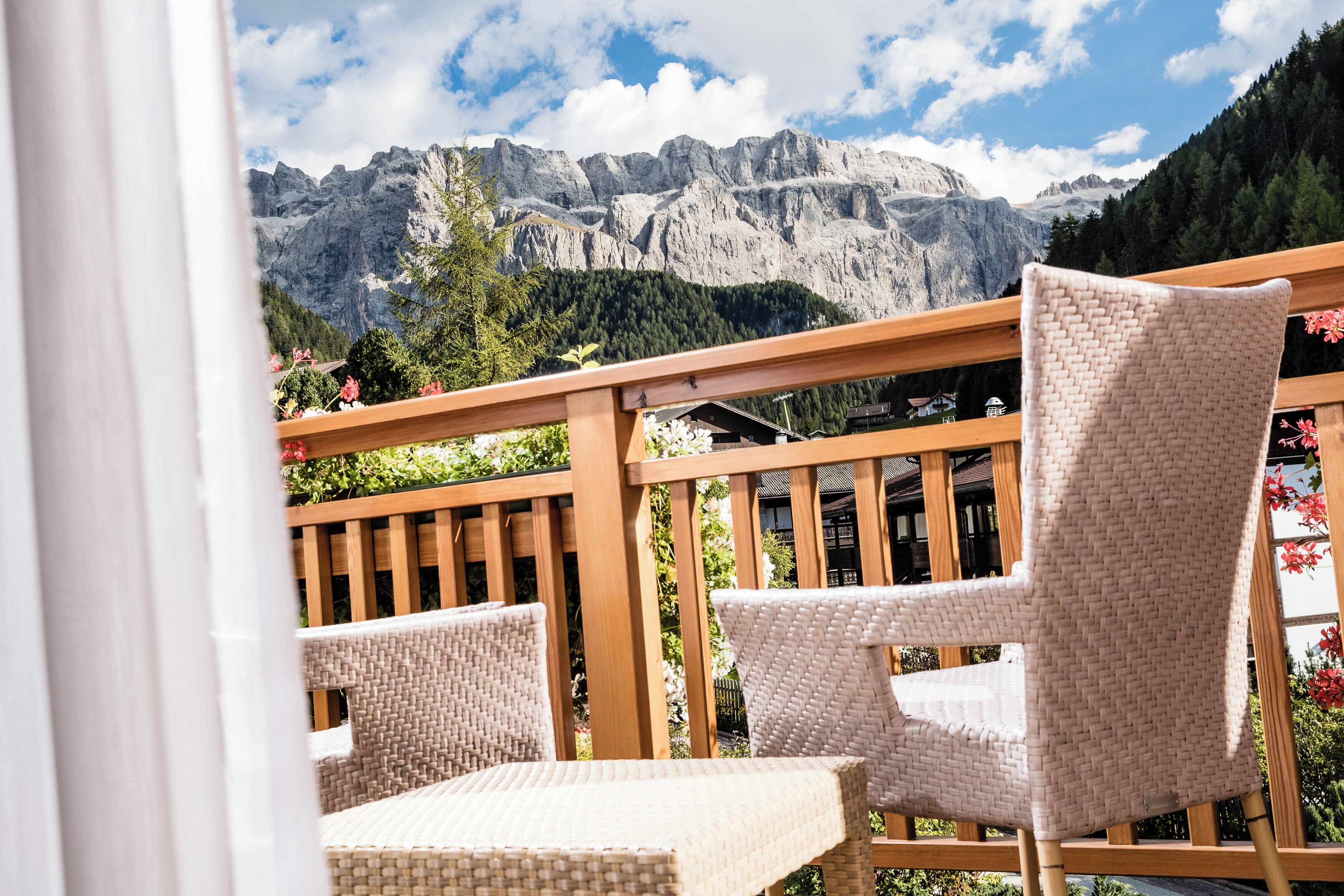 Deluxe-Doppel- oder -Zweibettzimmer, Bergblick | Terrasse/Patio
