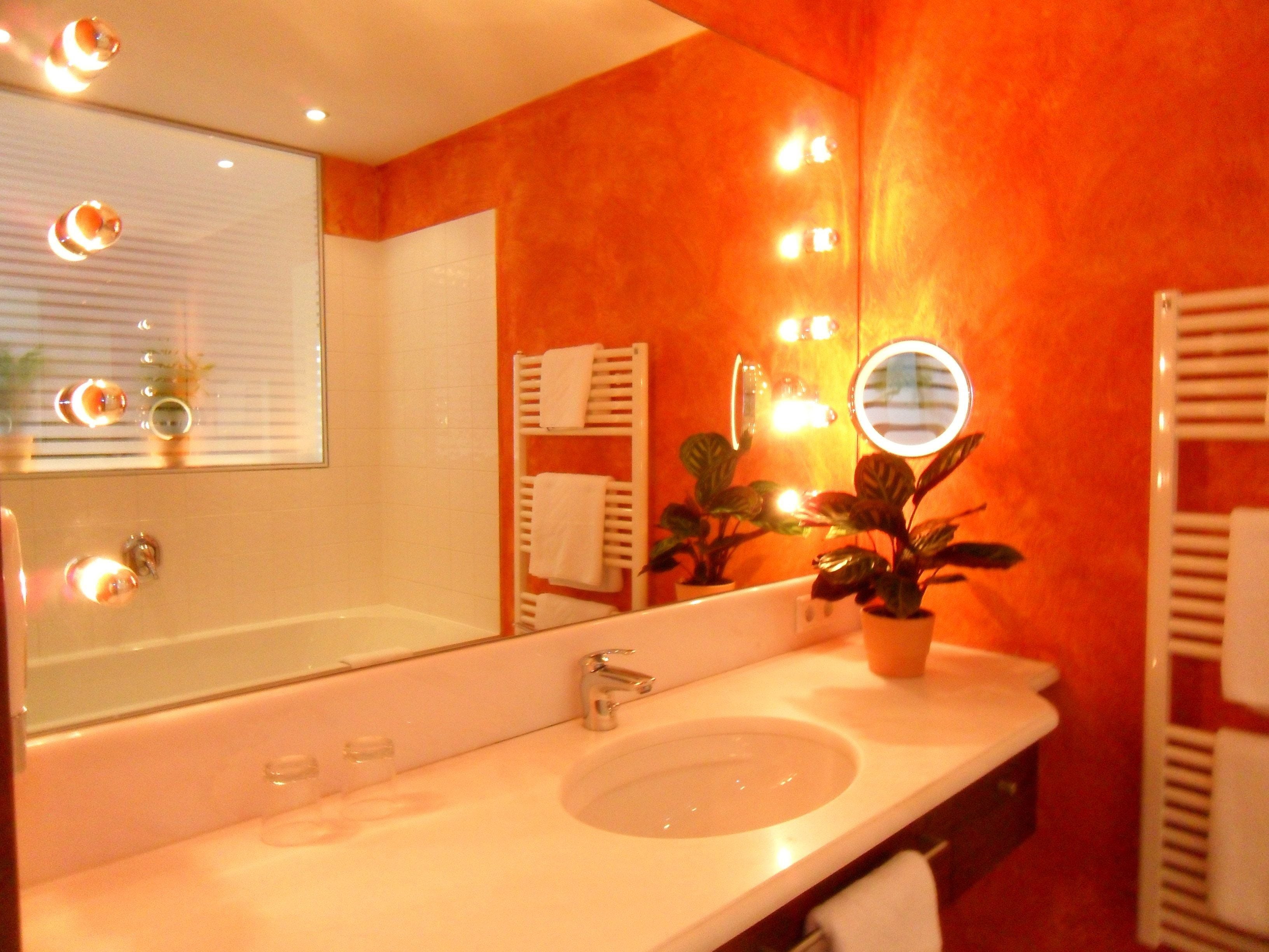 Bathroom sink
