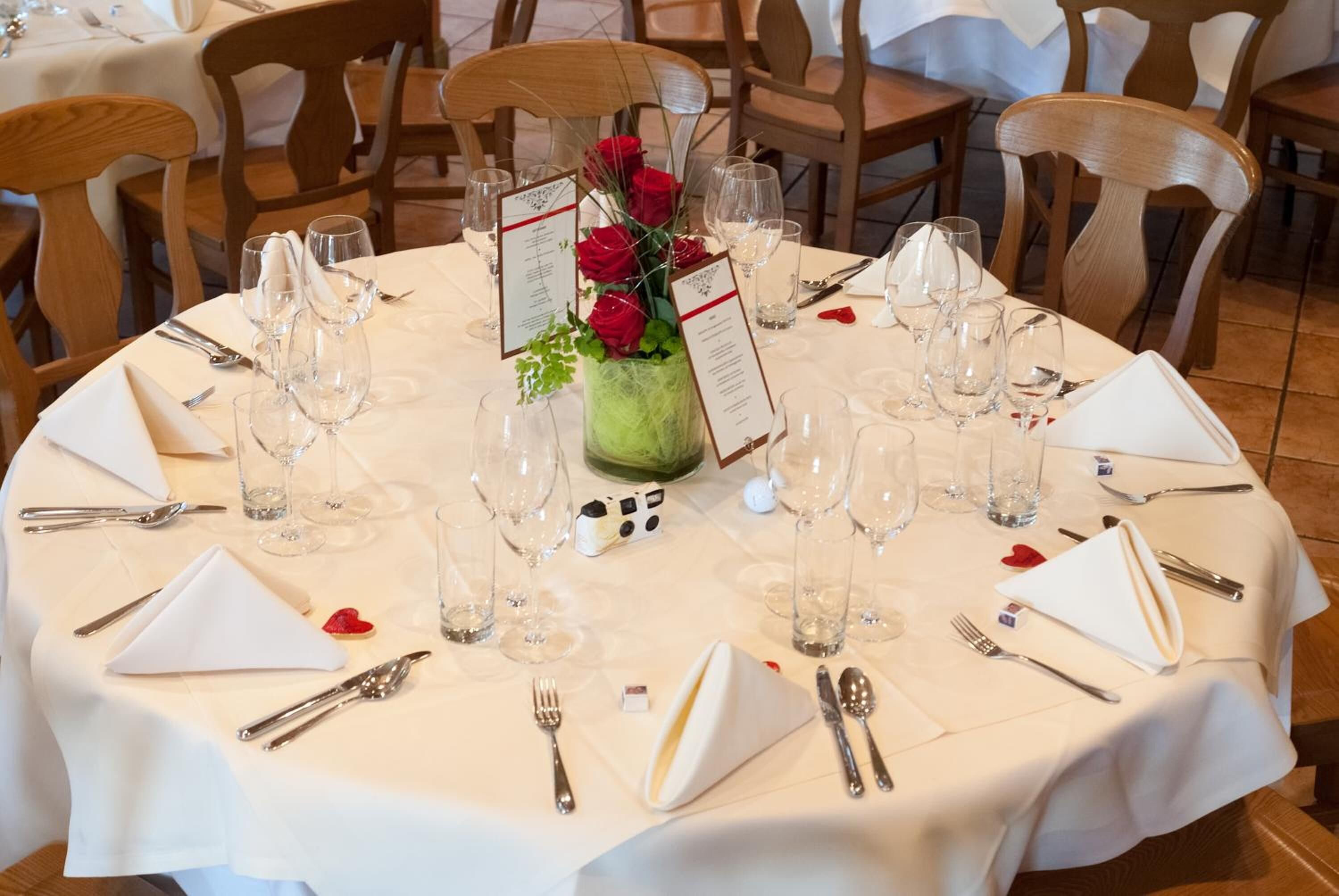 lunch and dinner served, regional cuisine