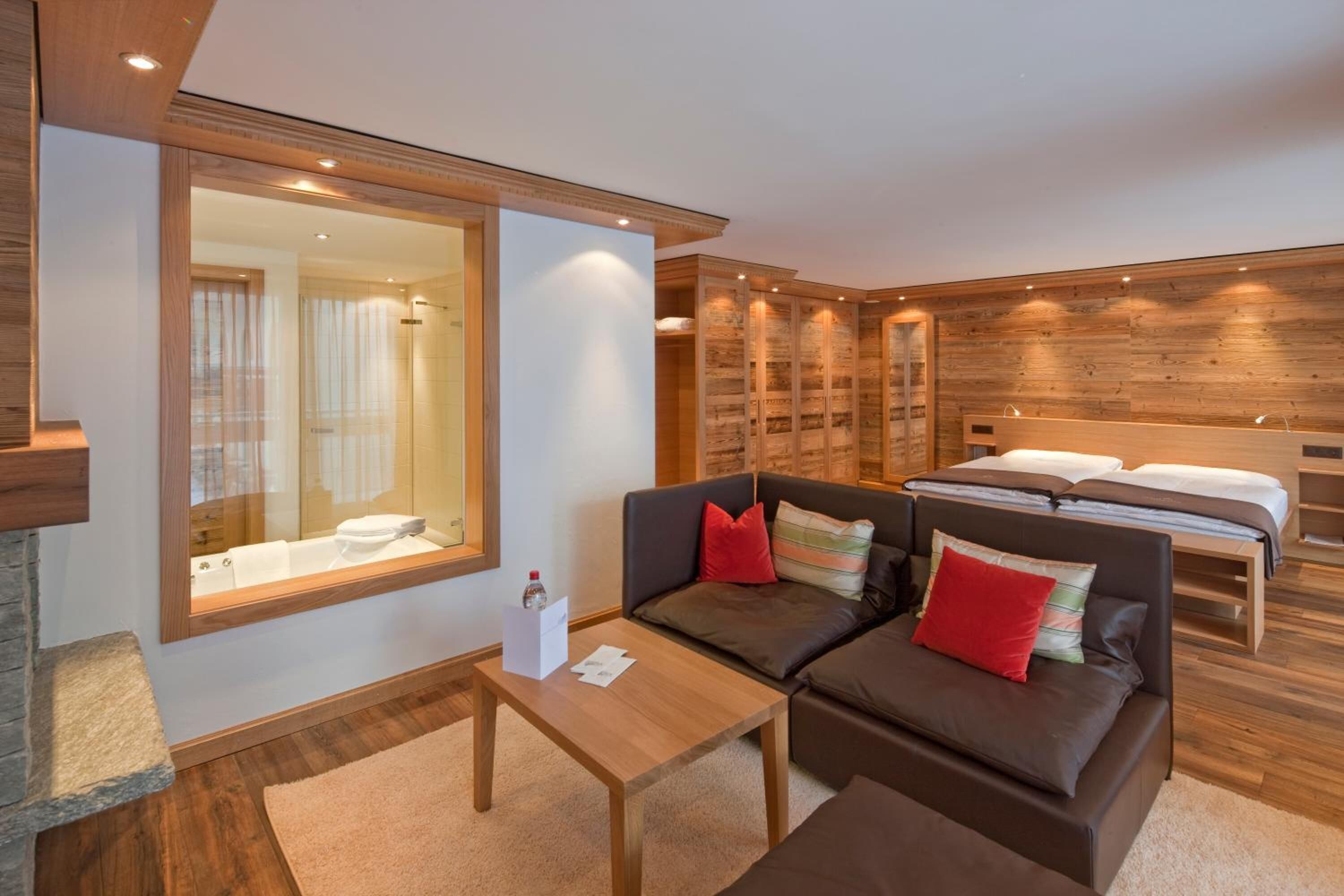 flat-screen tv, ipod dock, heated floors