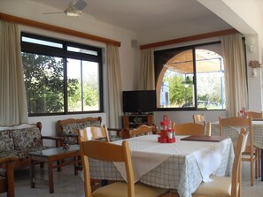 Flat-screen TV - Vera Studios (Rhodes)
