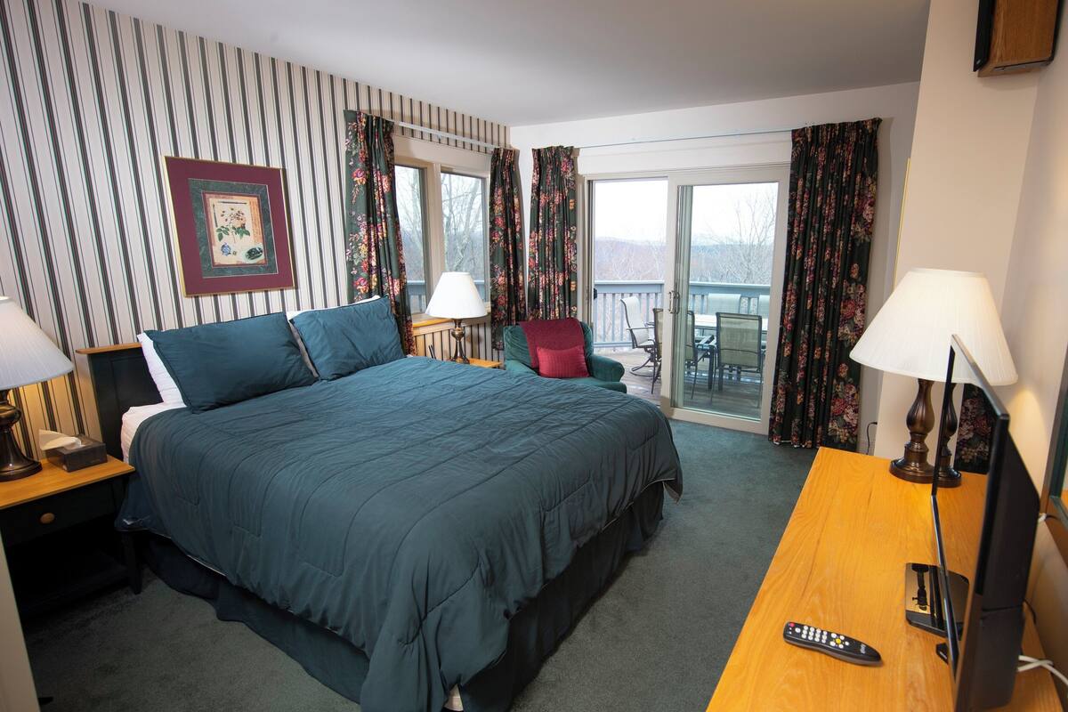 Suite, 3 kamar tidur (Solitude Village, Ski In/Out) | 2 kamar tidur, seprai premium, dan didekorasi berbeda-beda