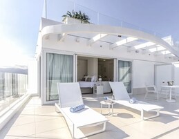 Phòng Suite Junior, 1 giường cỡ king, quang cảnh biển | Hiên